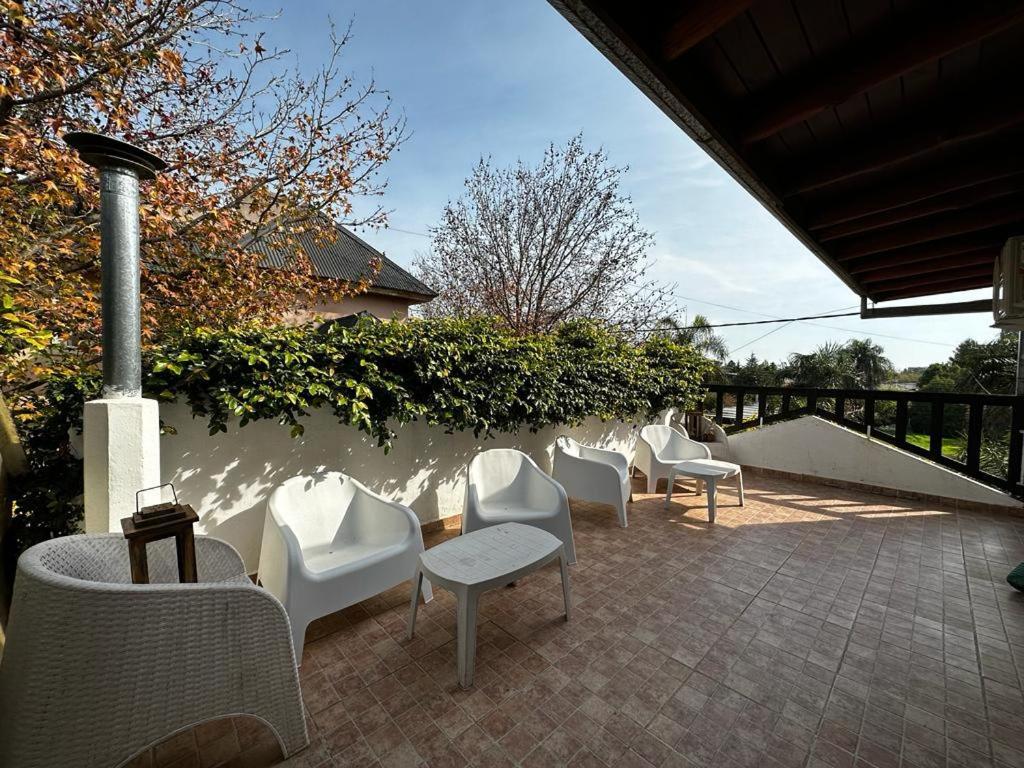 Posada Costa Del Sol Colón Exteriör bild
